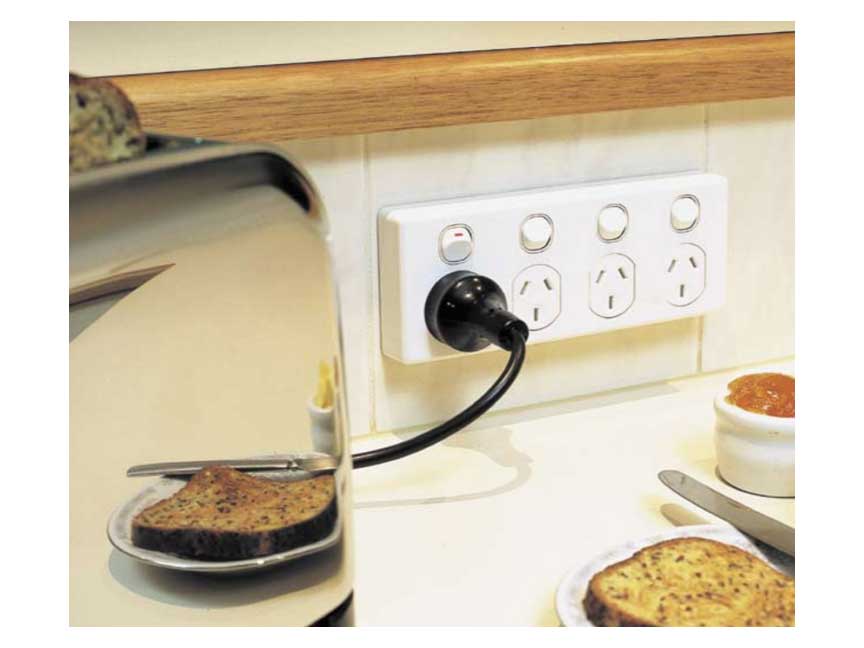 White Electric | 2000 Series Single Switch Socket Outlet 250V, 15A